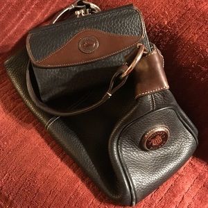 💙💙 Vintage Dooney matching wallet!